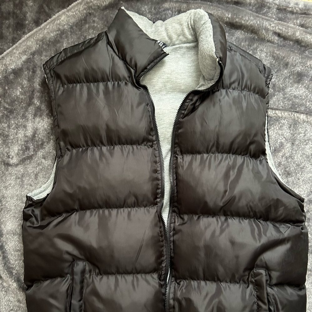Men’s Black Puffy Vest Size XL